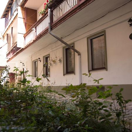 Seek And Hide - Little Emma'S Hideaway Brasov Exterior photo