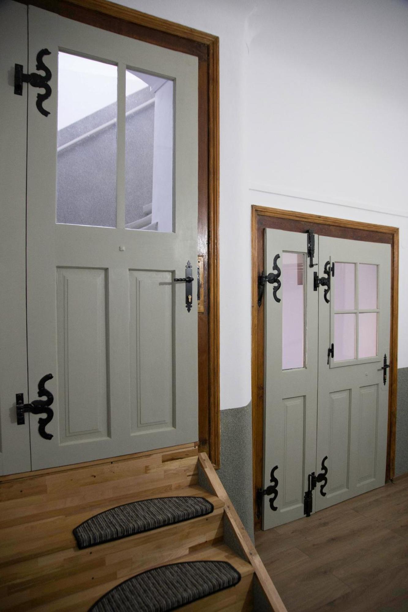 Seek And Hide - Little Emma'S Hideaway Brasov Exterior photo